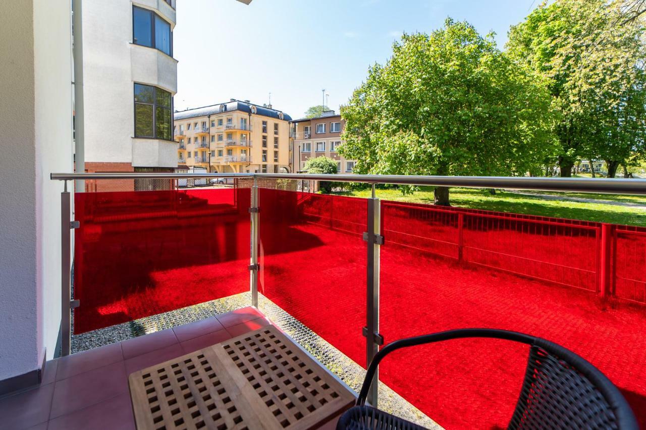 Kolorowe Balkony - Stylowy Apartament Nad Morzem By Noclegi Renters Miedzyzdroje Ngoại thất bức ảnh