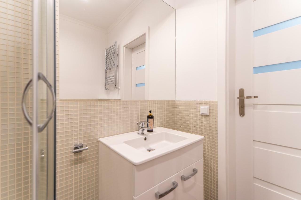 Kolorowe Balkony - Stylowy Apartament Nad Morzem By Noclegi Renters Miedzyzdroje Ngoại thất bức ảnh